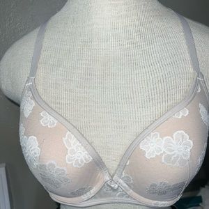 Victorias Secret lined cream Lacey racerback bra 36C